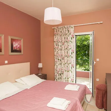 Apartment Trapezaki